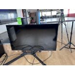 43" FHD Led TV Mod. Cab-LE-43N1 on Prime Cable adjustable stand