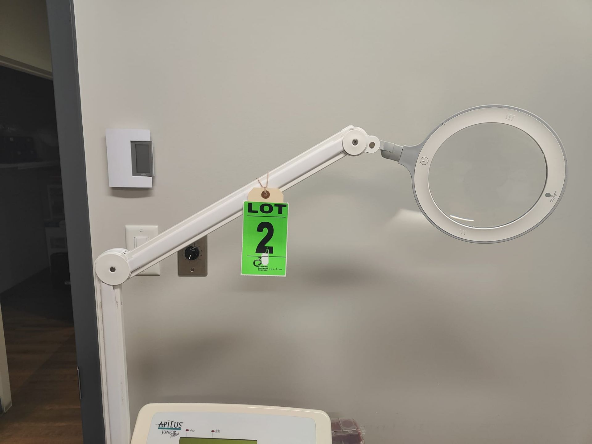3-Level Facial trolley with adjustable magnifying lamp - Image 3 of 4