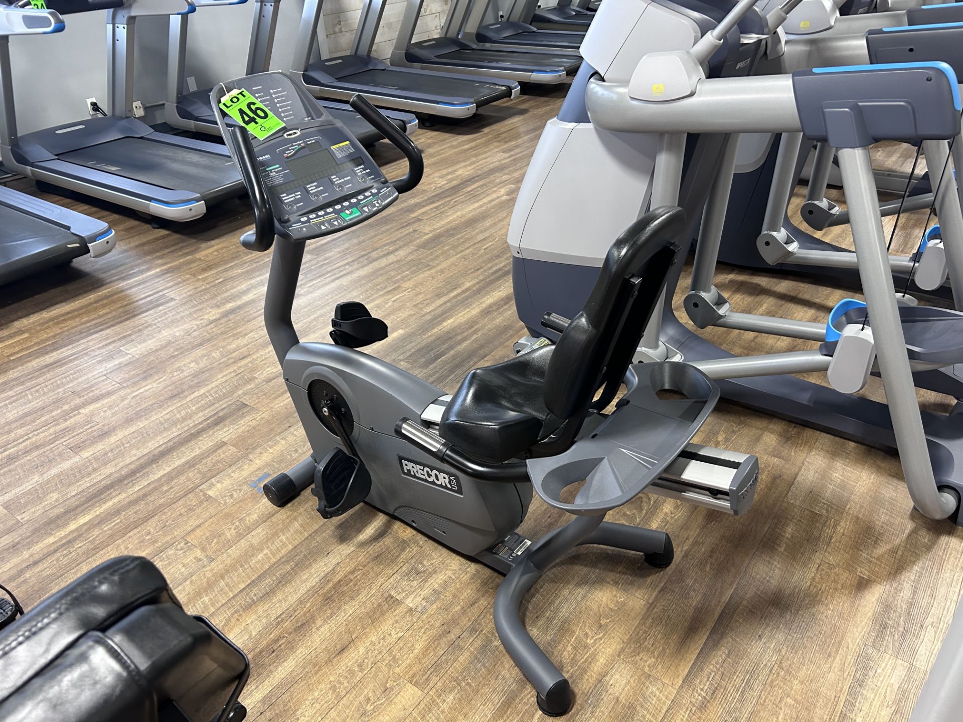 PRECOR mod. C846i Recumbent Stationary Exercise Bike with Console, 12 Programs, 20 resistance levels