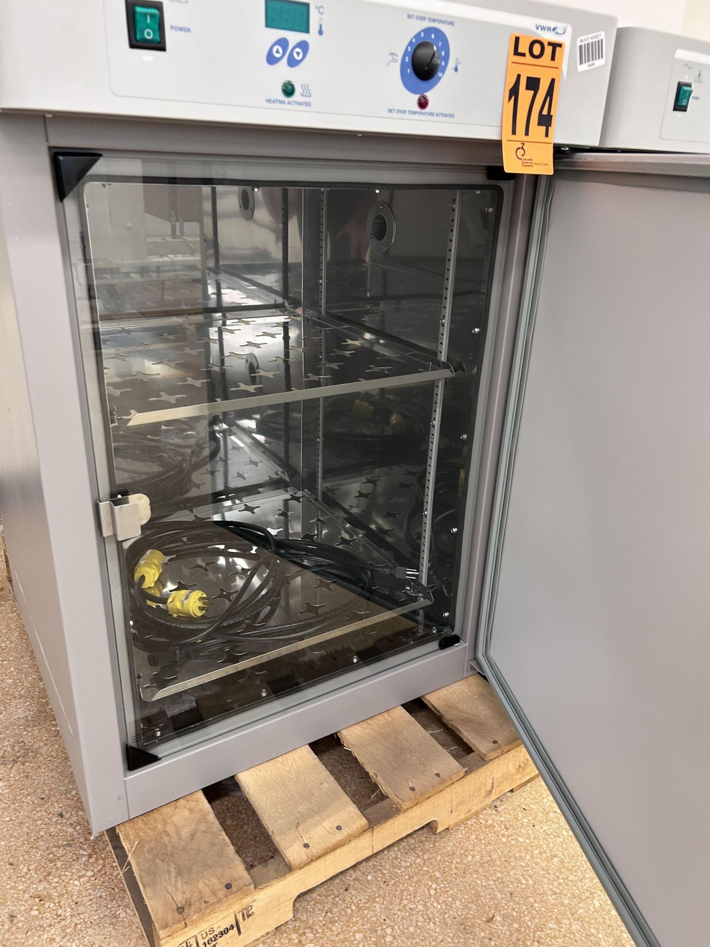 VWR Refrigerated Incubators Mod. 1545 - Image 2 of 4