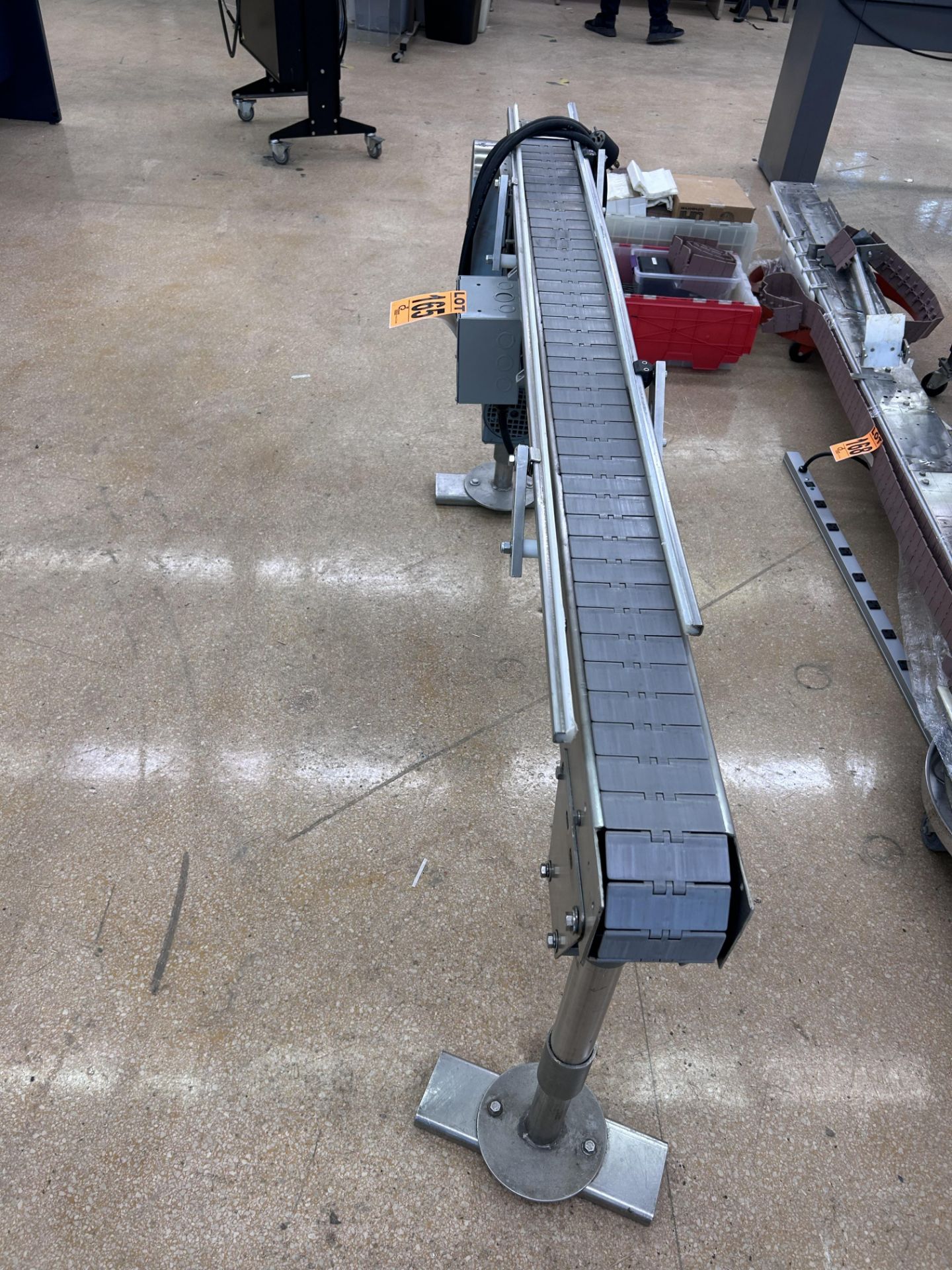 Motorized conveyor - Image 2 of 5