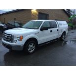 2012 FORD XLT w/ LEER Fiberglass Box