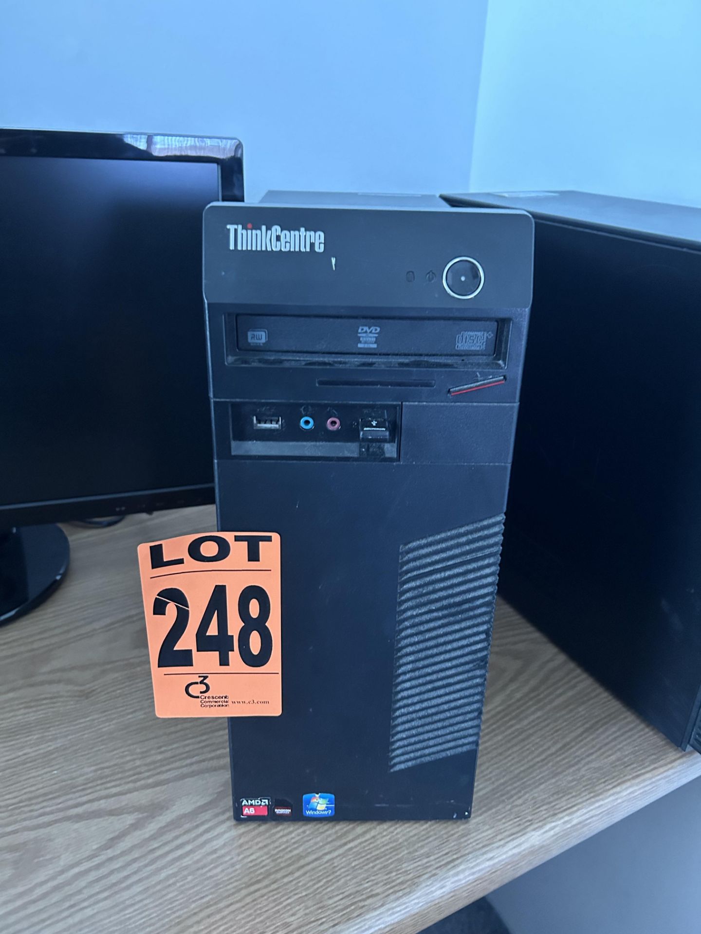 Lot of (1) THINKCENTRE Tower and (1) DELL Vostro 220 tower - Image 2 of 9
