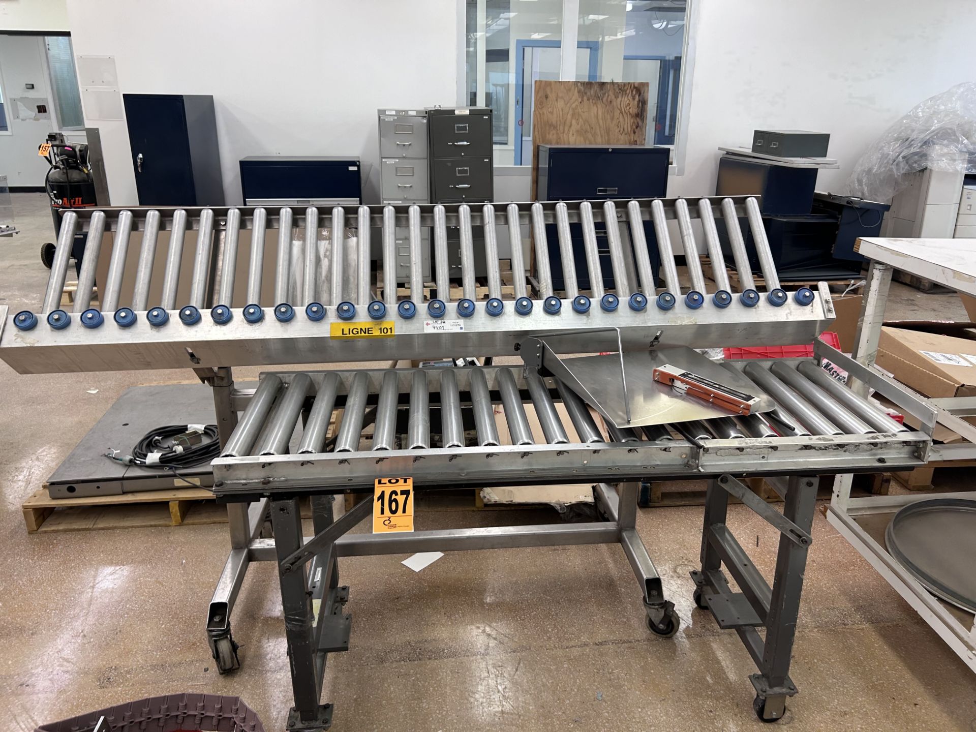 Lot of (2) Rolling conveyors - Image 2 of 2