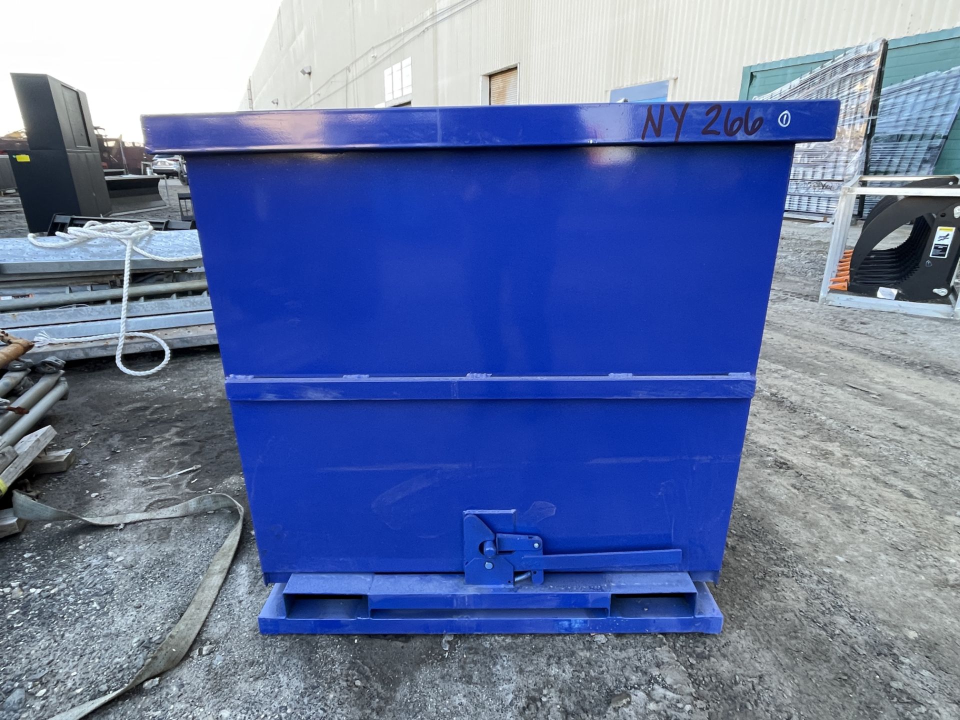 Brand New 1 Cubic Yard Self Dumping Hopper (NY266) - Image 5 of 6