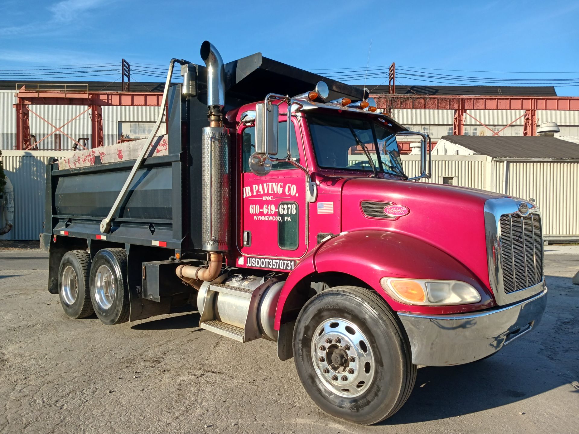 2007 Peterbilt 335 Dump Truck (JR2) - Image 6 of 24