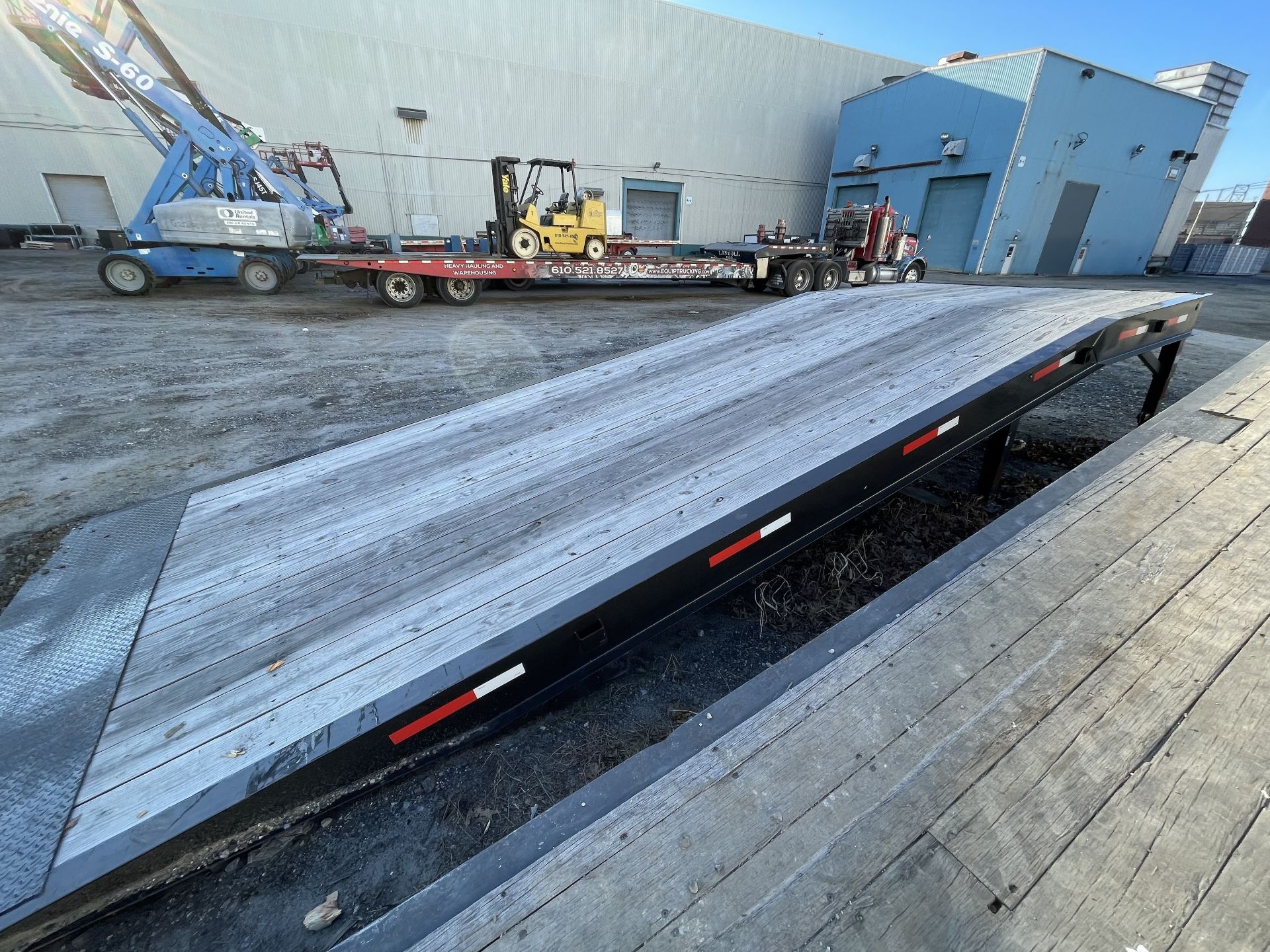 New 45,000lb 25ft Loading Dock Ramp - Image 7 of 10