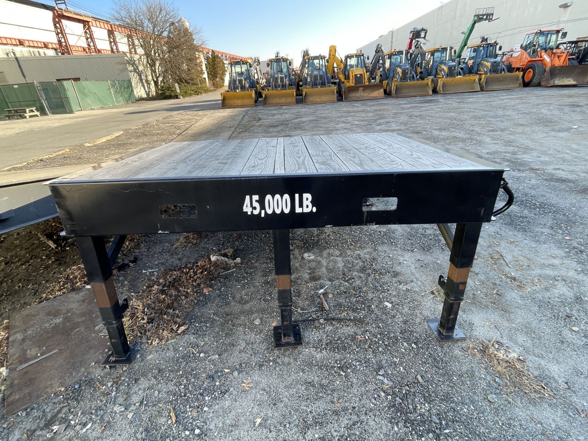 New 45,000lb 25ft Loading Dock Ramp - Image 3 of 10