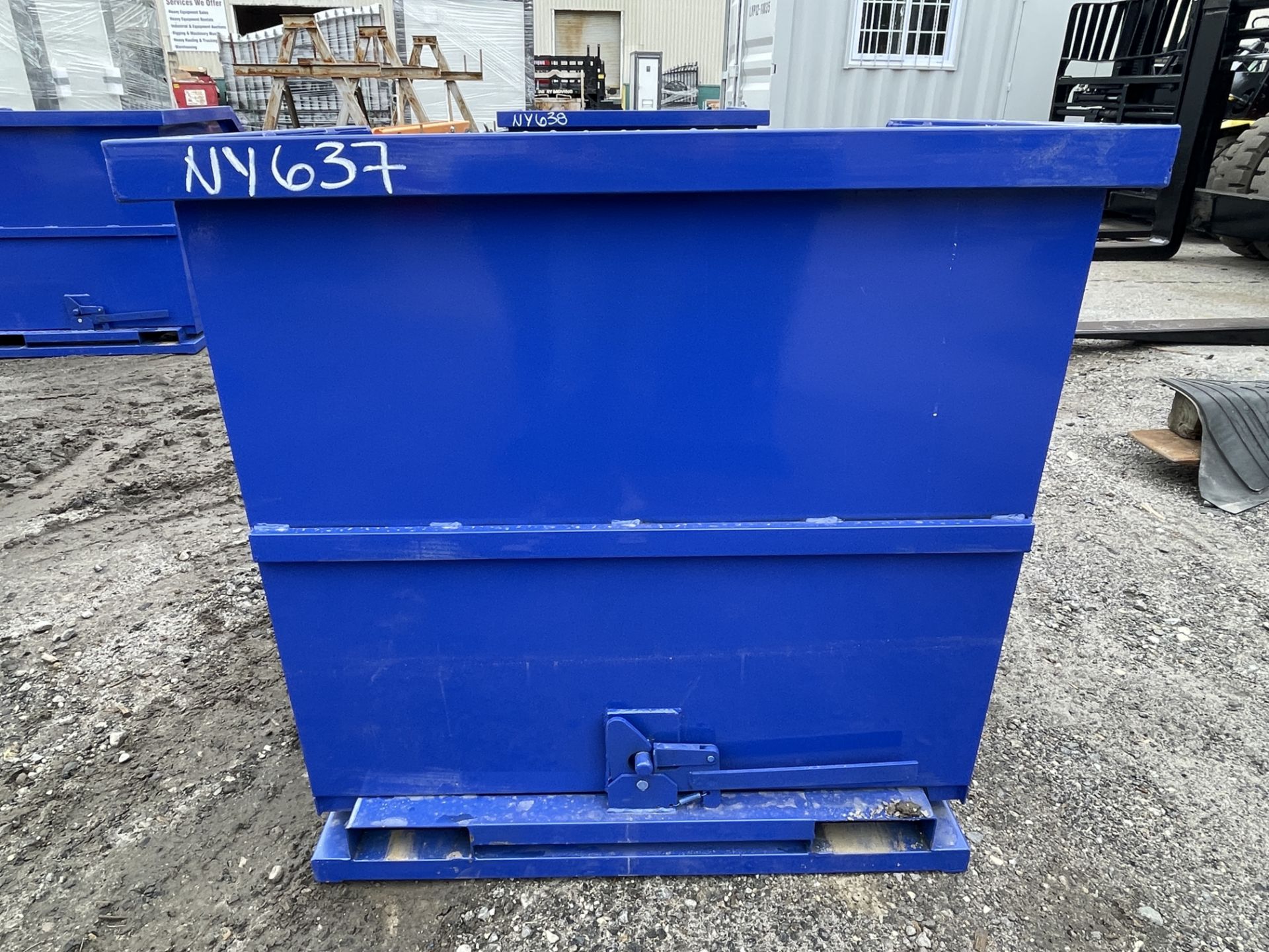 Brand New 1 Cubic Yard Self Dumping Hopper (NY637) - Image 4 of 5