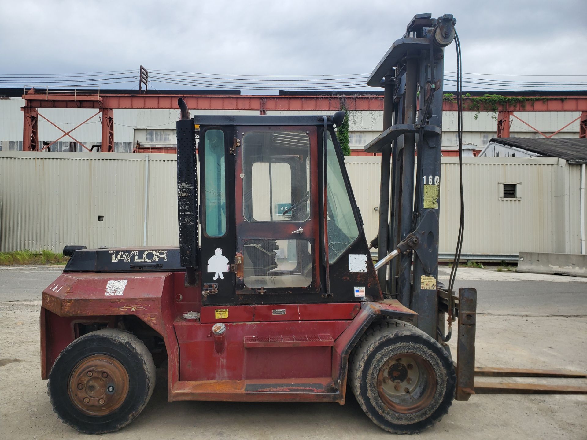 Taylor THD160 16,000lb Forklift - Image 2 of 18