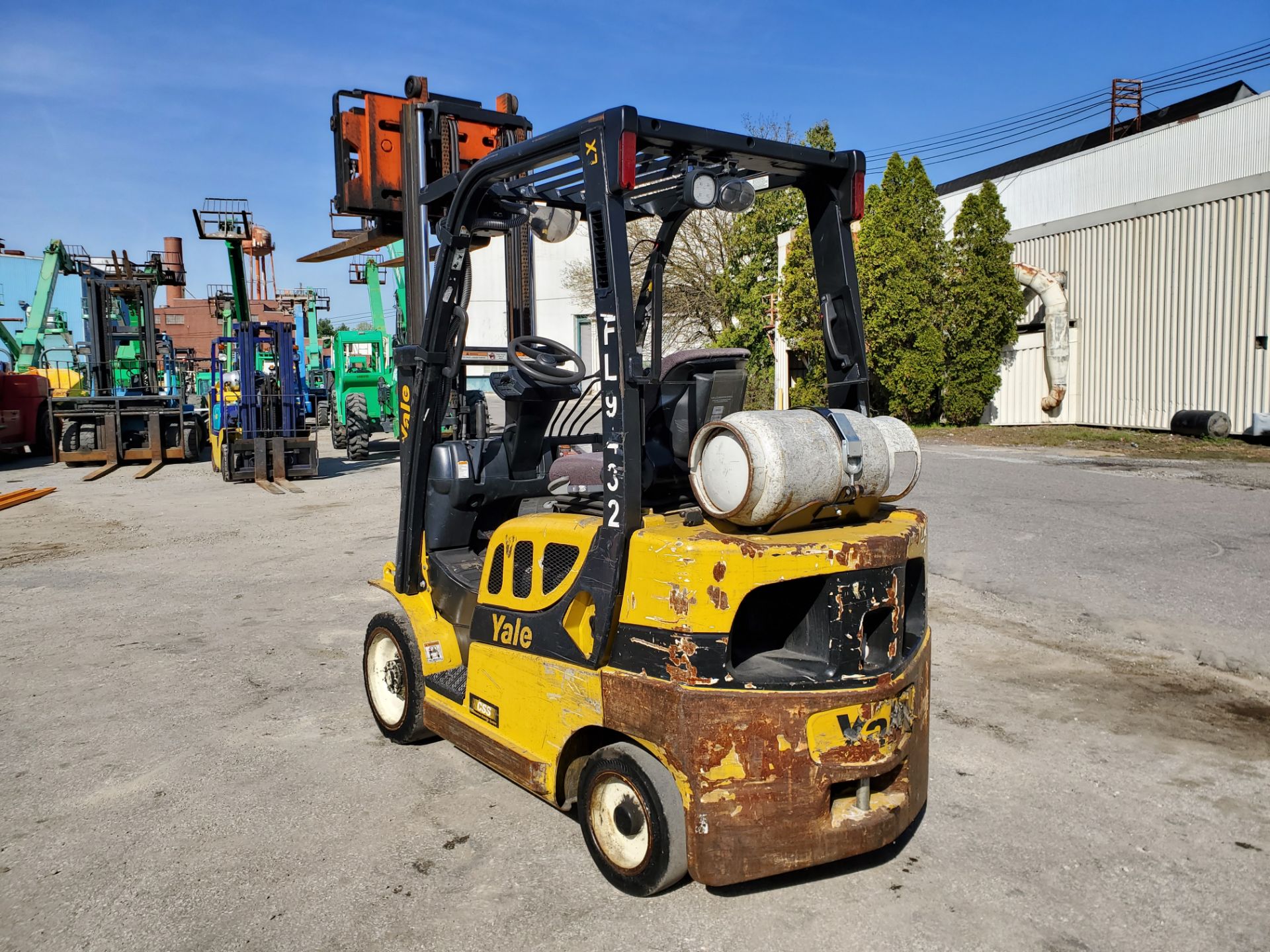 Yale GLC050LXNDAV062 4,000 lb Forklift - Image 8 of 14