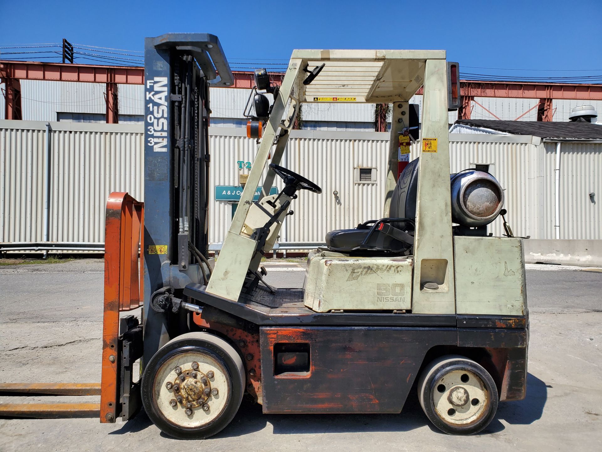 Nissan KCPH02A25PV 4,400 lb Forklift