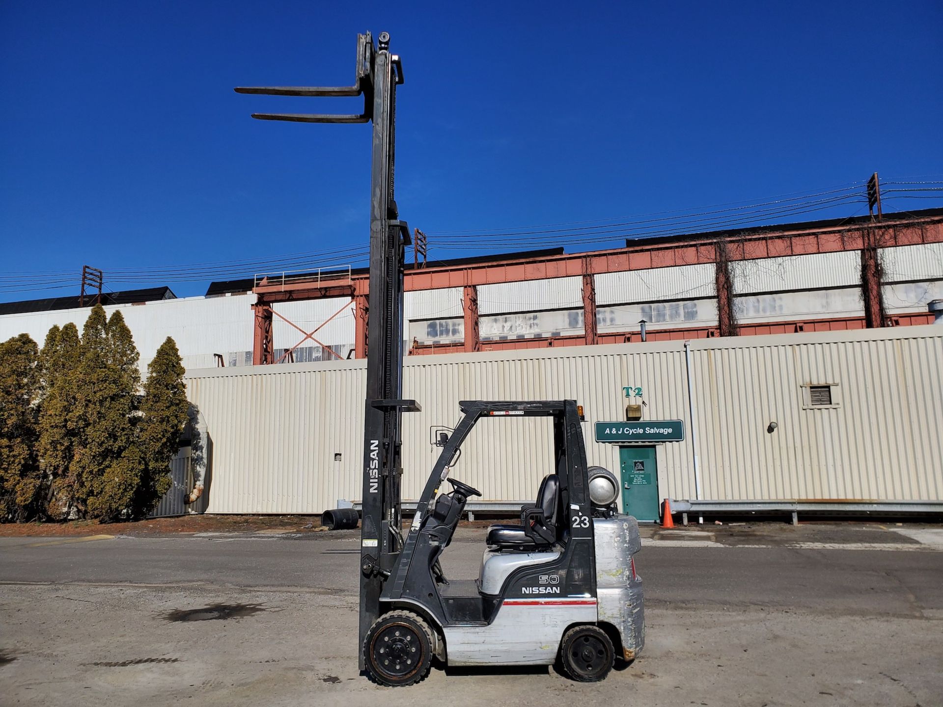 Nissan MCP1F2A25LV 5,000lb Forklift - Image 7 of 18