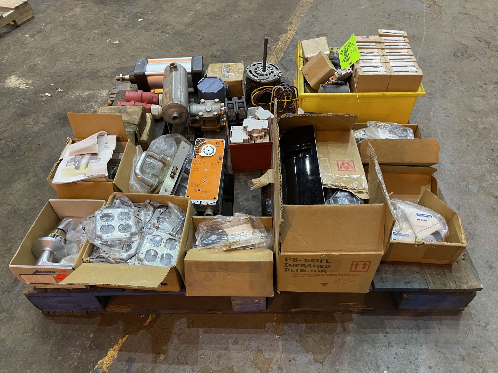 Lot of Office Hardware (BS106)