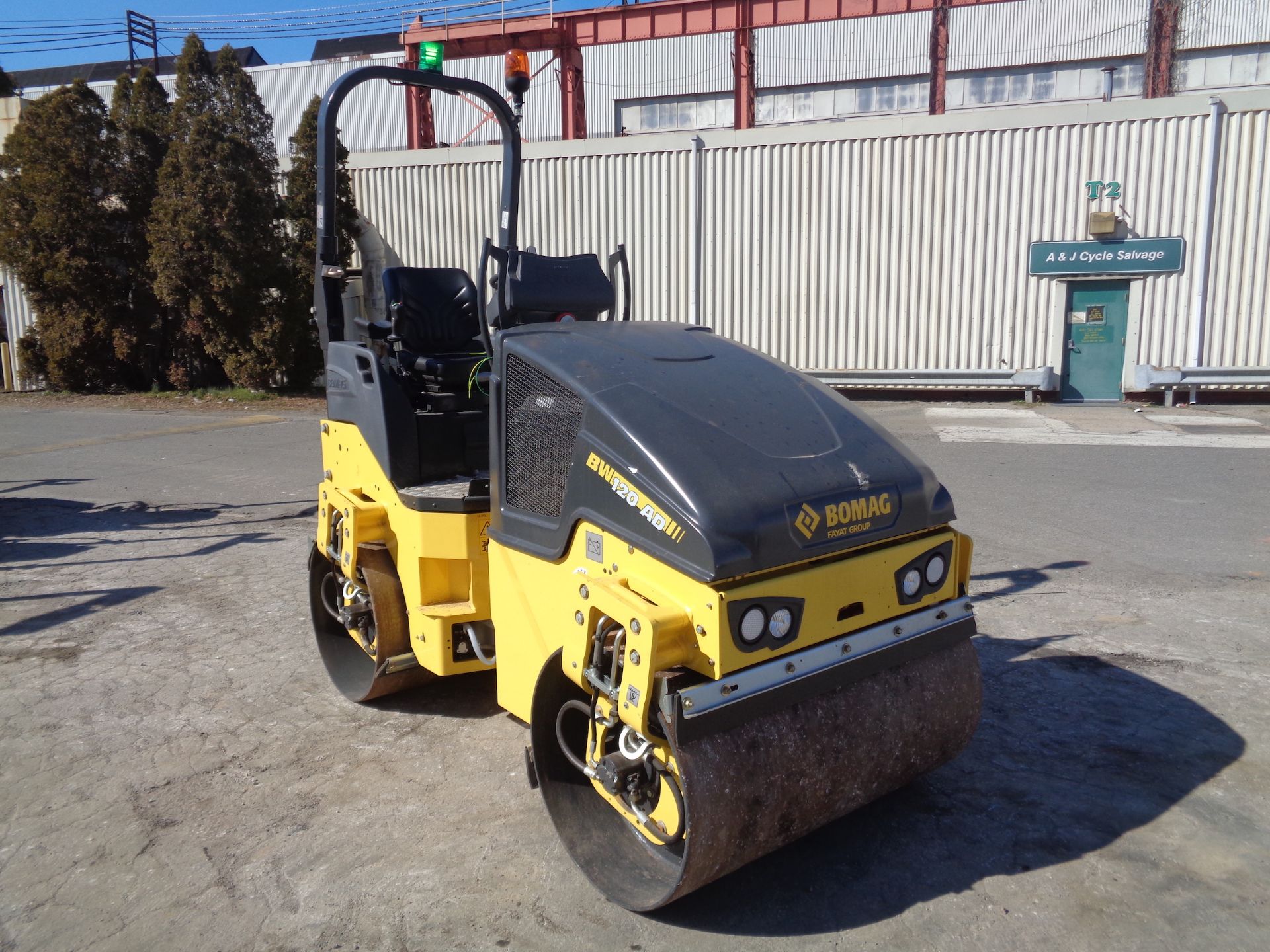 Unused 2022 Bomag BW120 AD-5 Vibratory Roller - Image 3 of 14