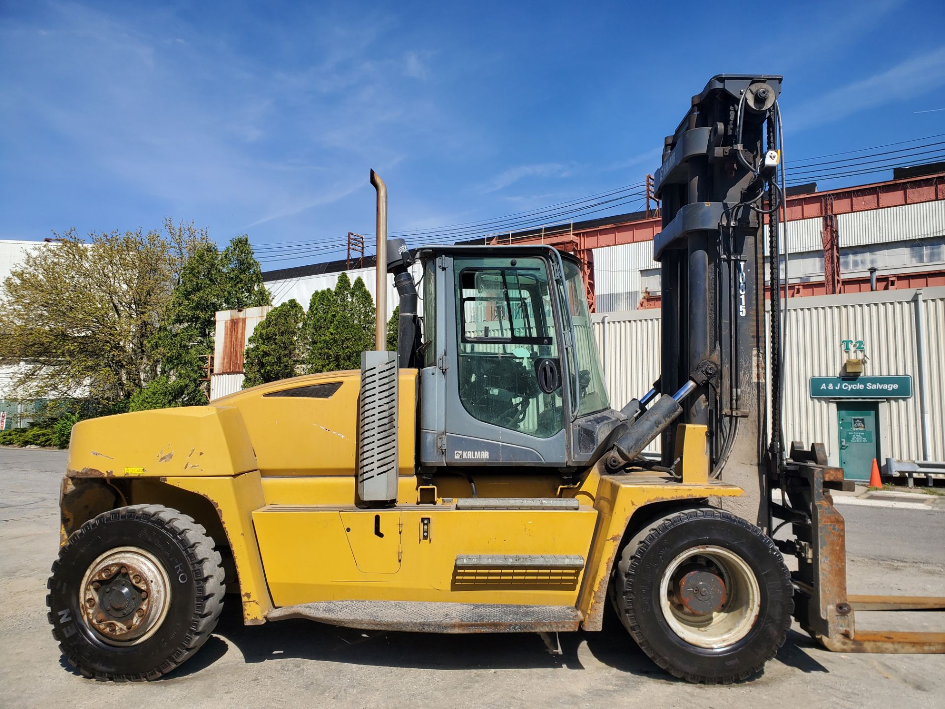 2015 Kalmar DCG-160-9 36,000lb Forklift - Image 2 of 21