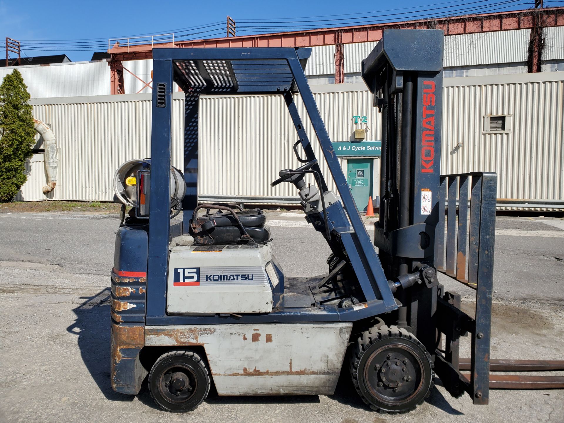 Komatsu FG15ST-15 3,000 lb Forklift - Image 2 of 14