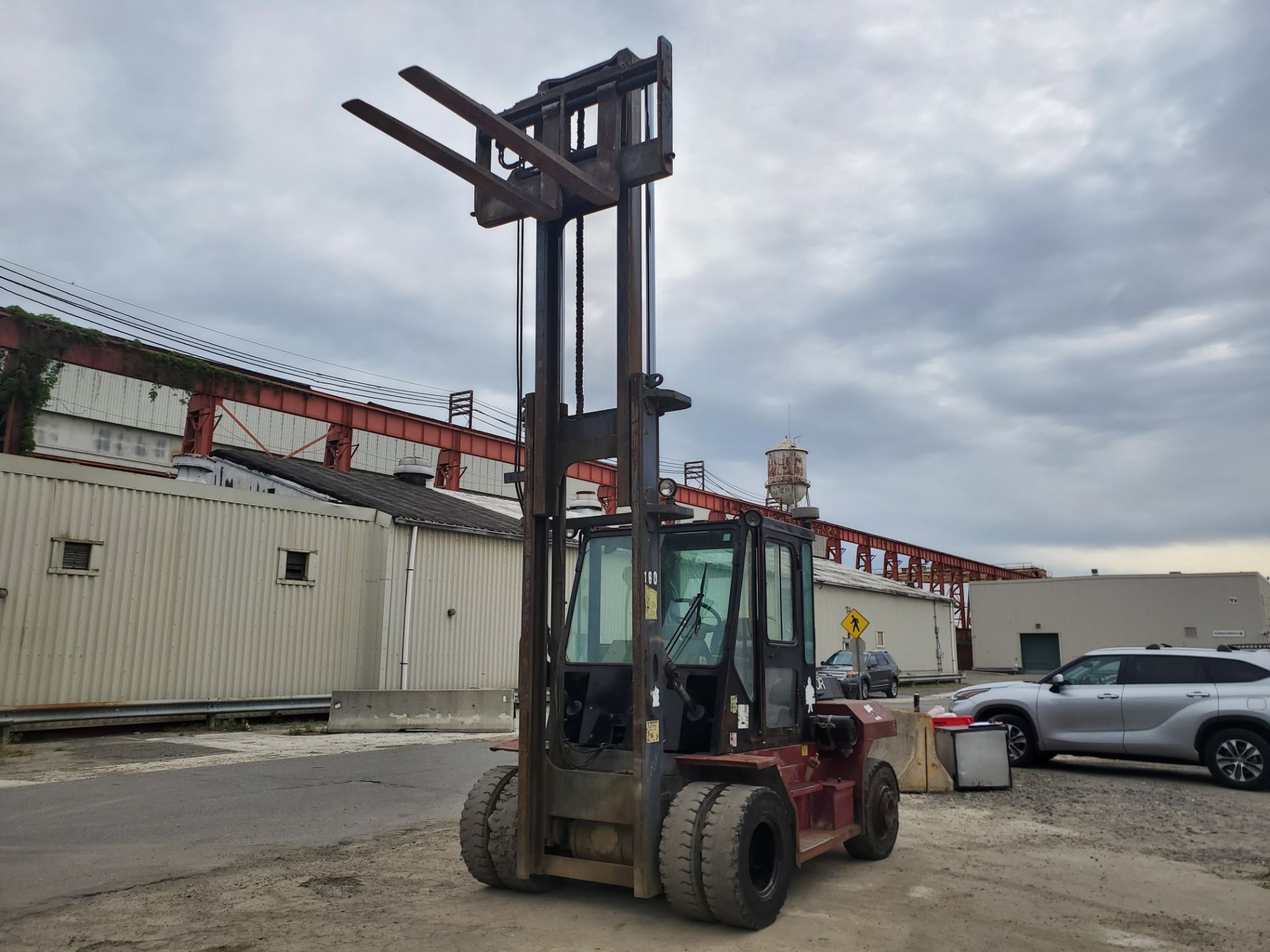 Taylor THD160 16,000lb Forklift - Image 9 of 18