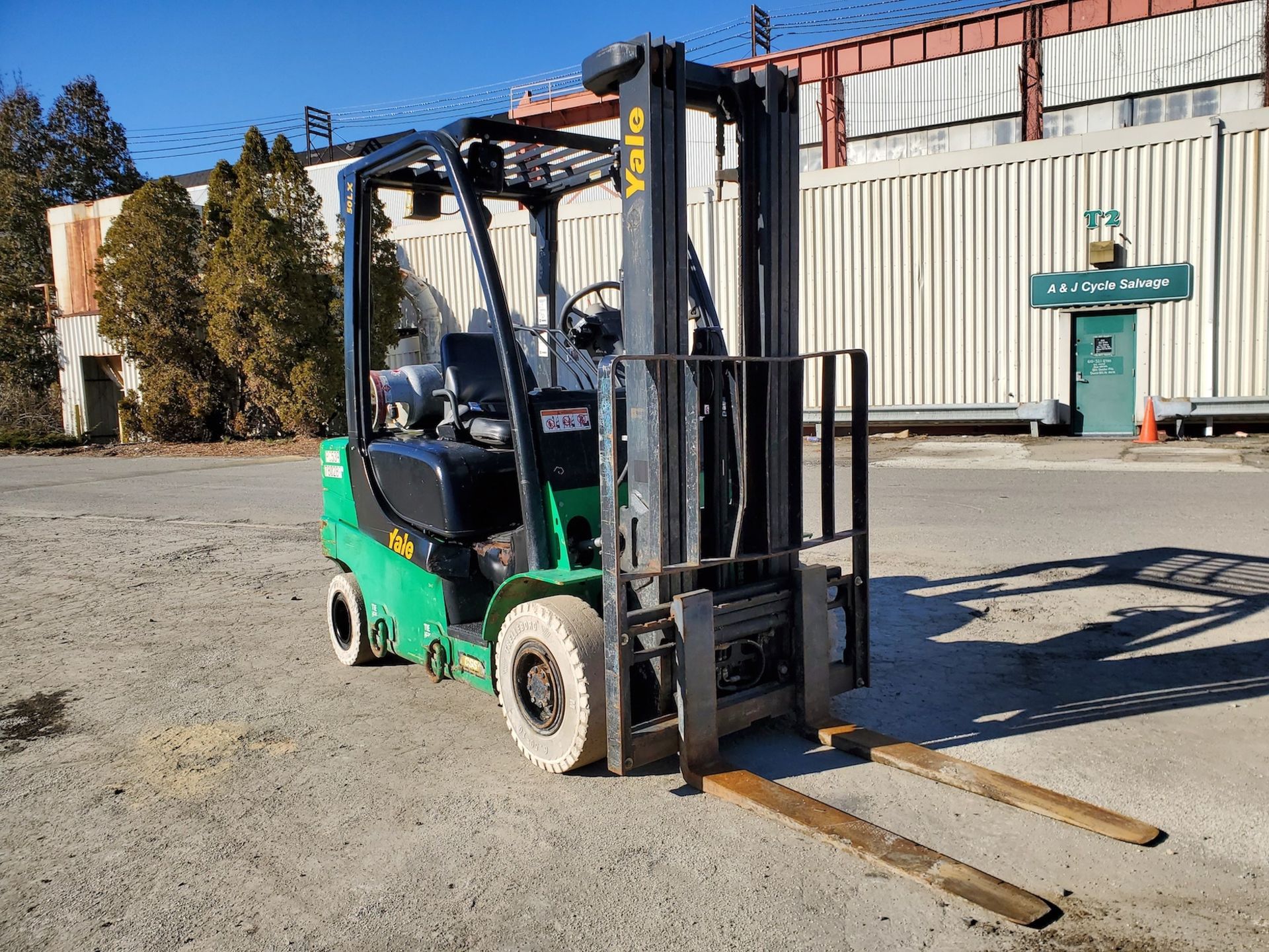 Yale GLP070 5,000 lb Forklift - Image 3 of 17