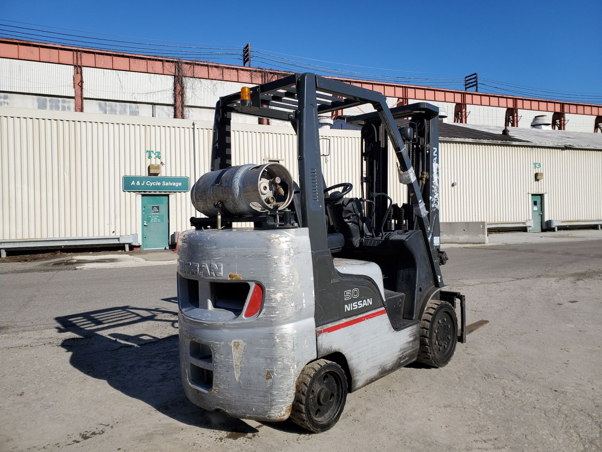Nissan MCP1F2A25LV 5,000lb Forklift - Image 4 of 18