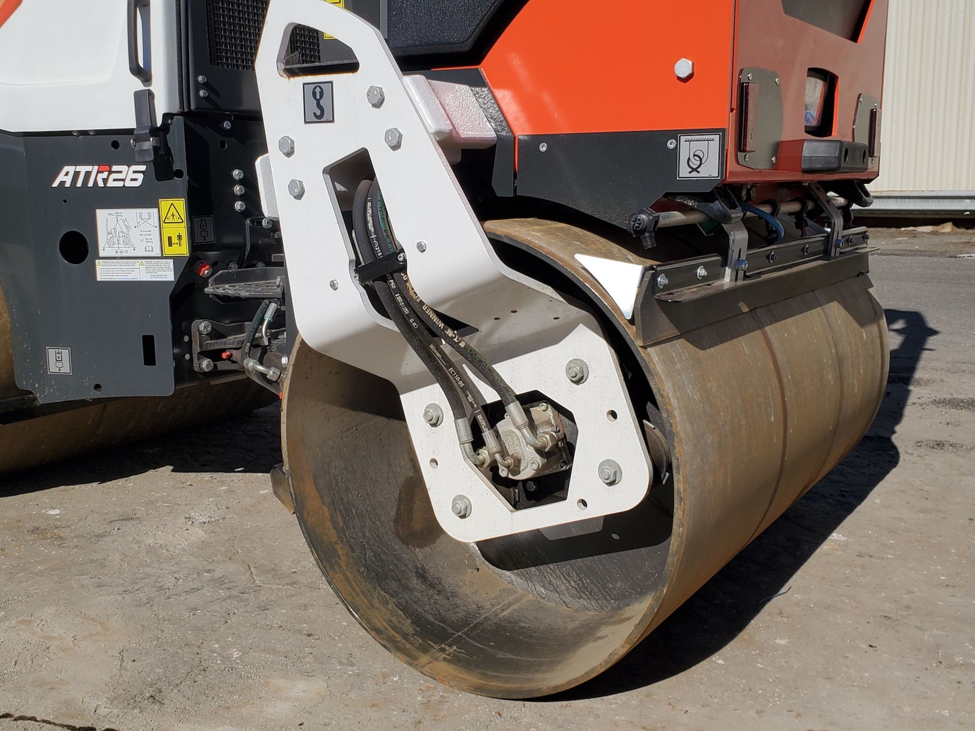 New & Unused 2023 Bobcat ATR26 Vibratory Roller - Image 16 of 22