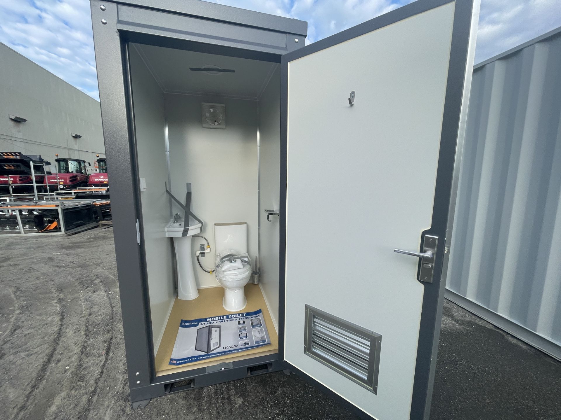 Brand New Bastone 110V Mobile Toilet (NY601E) - Image 3 of 15