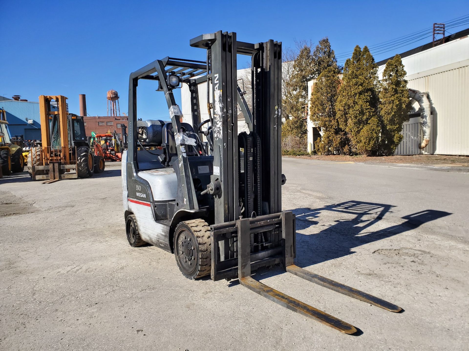 Nissan MCP1F2A25LV 5,000lb Forklift - Image 3 of 18