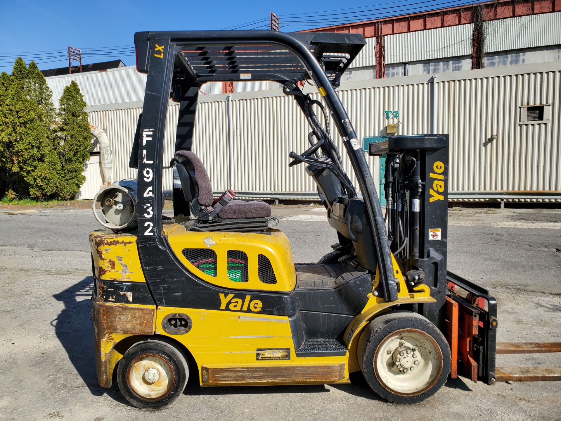 Yale GLC050LXNDAV062 4,000 lb Forklift - Image 2 of 14