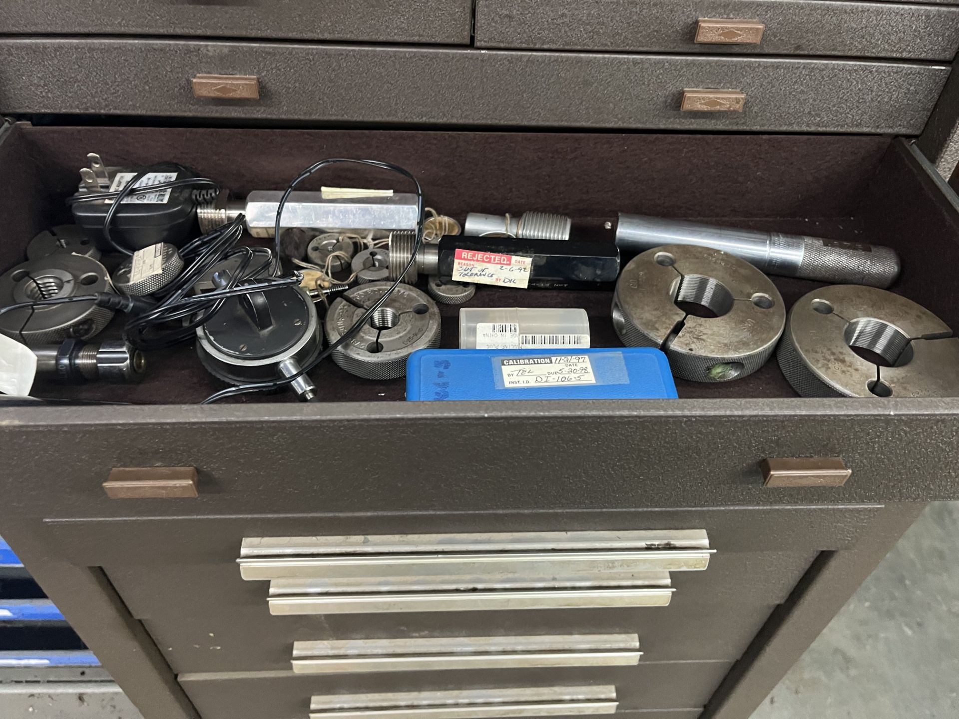 Kennedy Tool Box on casters w/Contents Dies and Die Handle, Thread Gauges, Pin Gauges, etc. - Image 4 of 6