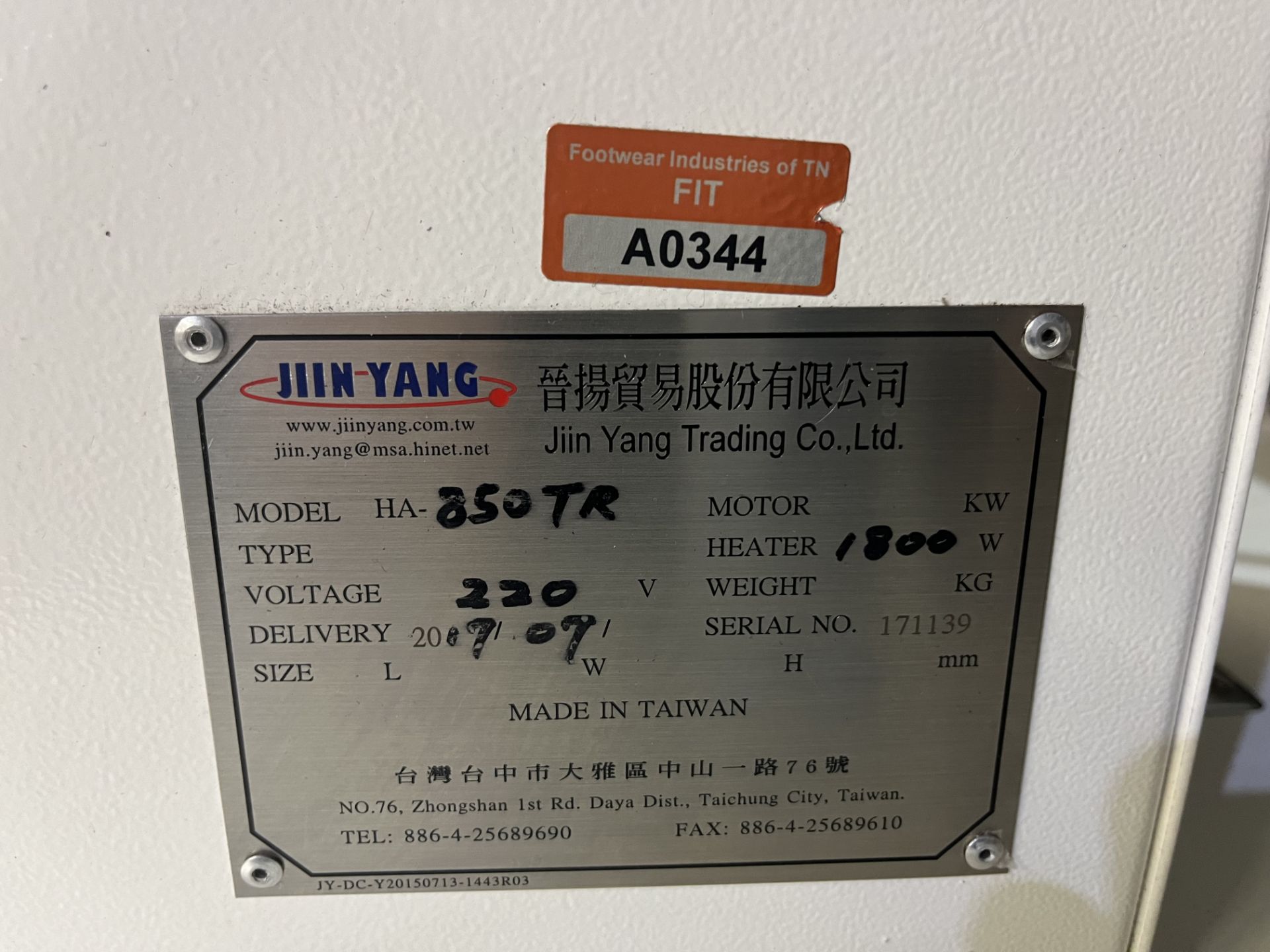 JIIN Yang Model HA 850TR Seam Sealing 220 Volt Single Phase Machine in Good, Working Condition S/N - Image 8 of 8