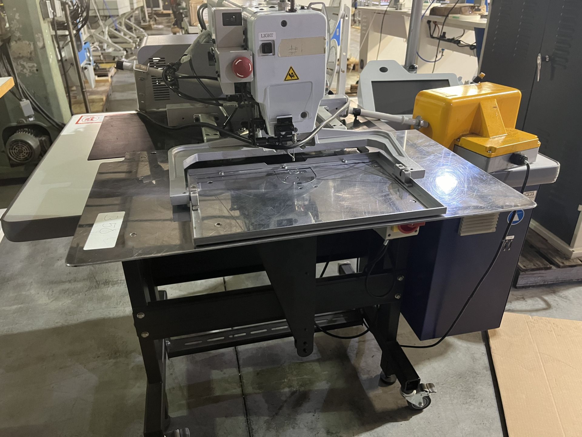 Orisol Model ONS 3020 Computerized Stitching Machine in Good, Working Condition S/N 7669480362,