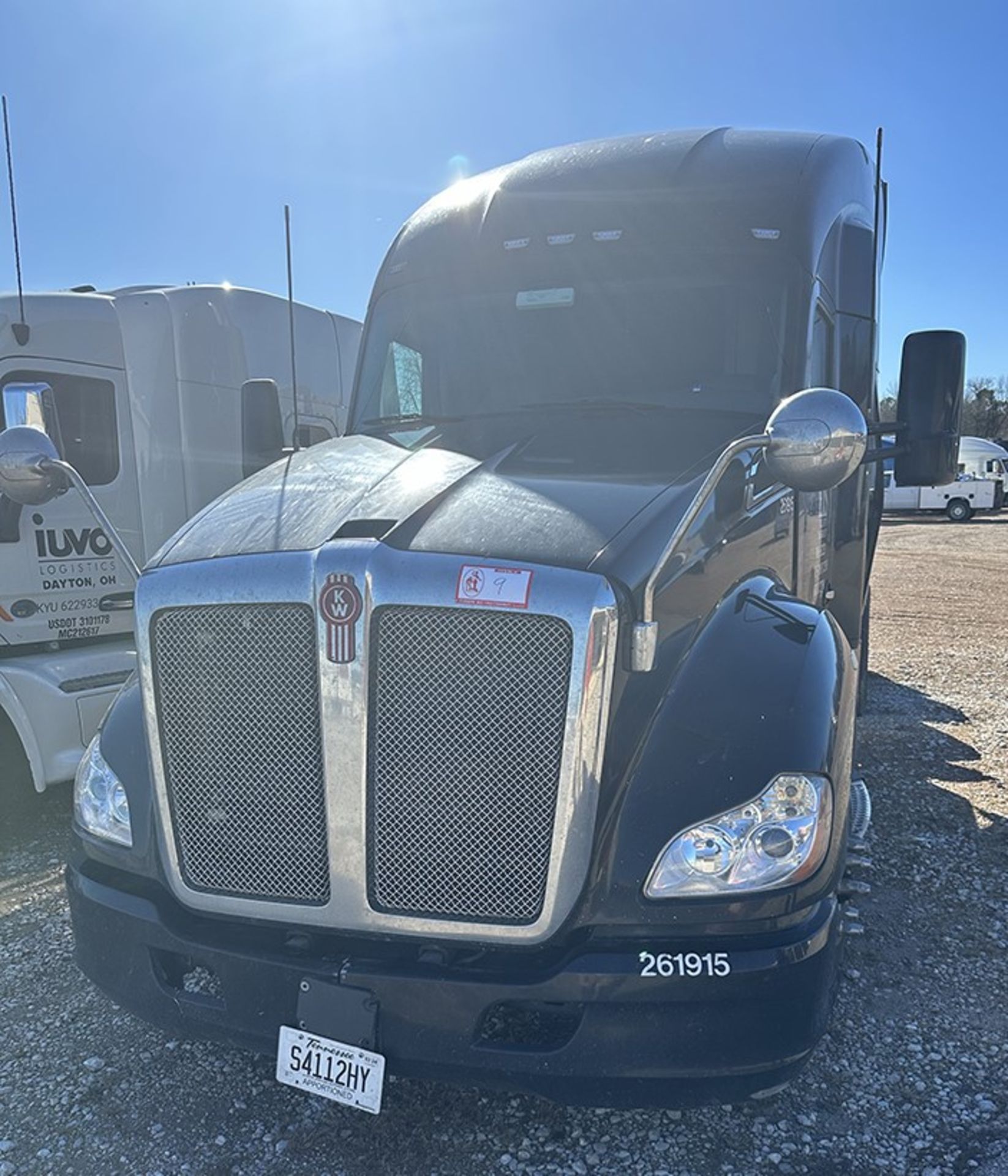 2016 Kenworth T680 Truck Tractor, Sleeper Cab Condo Type (Black)