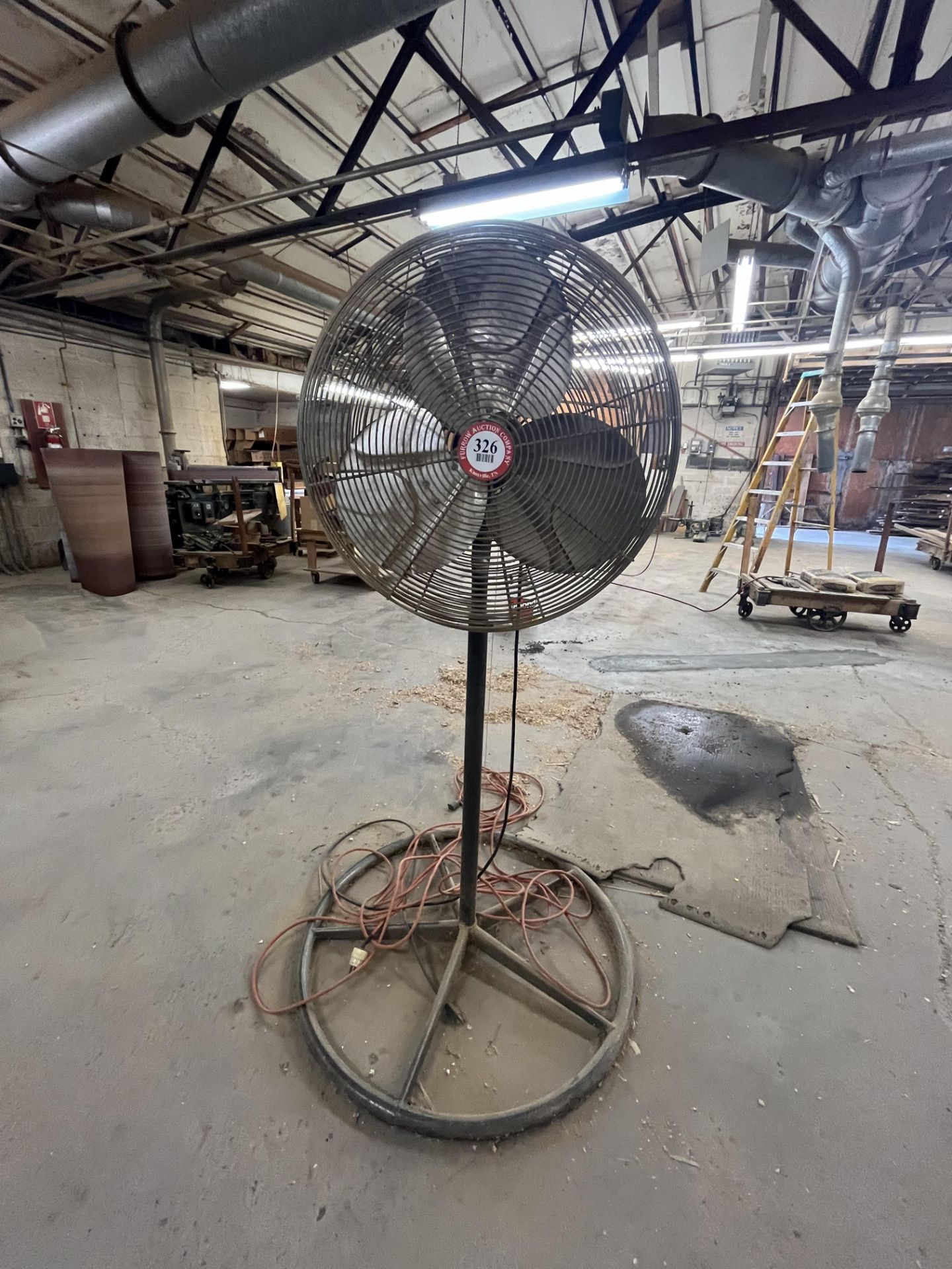 24" Pedestal Shop Fan - Image 2 of 2