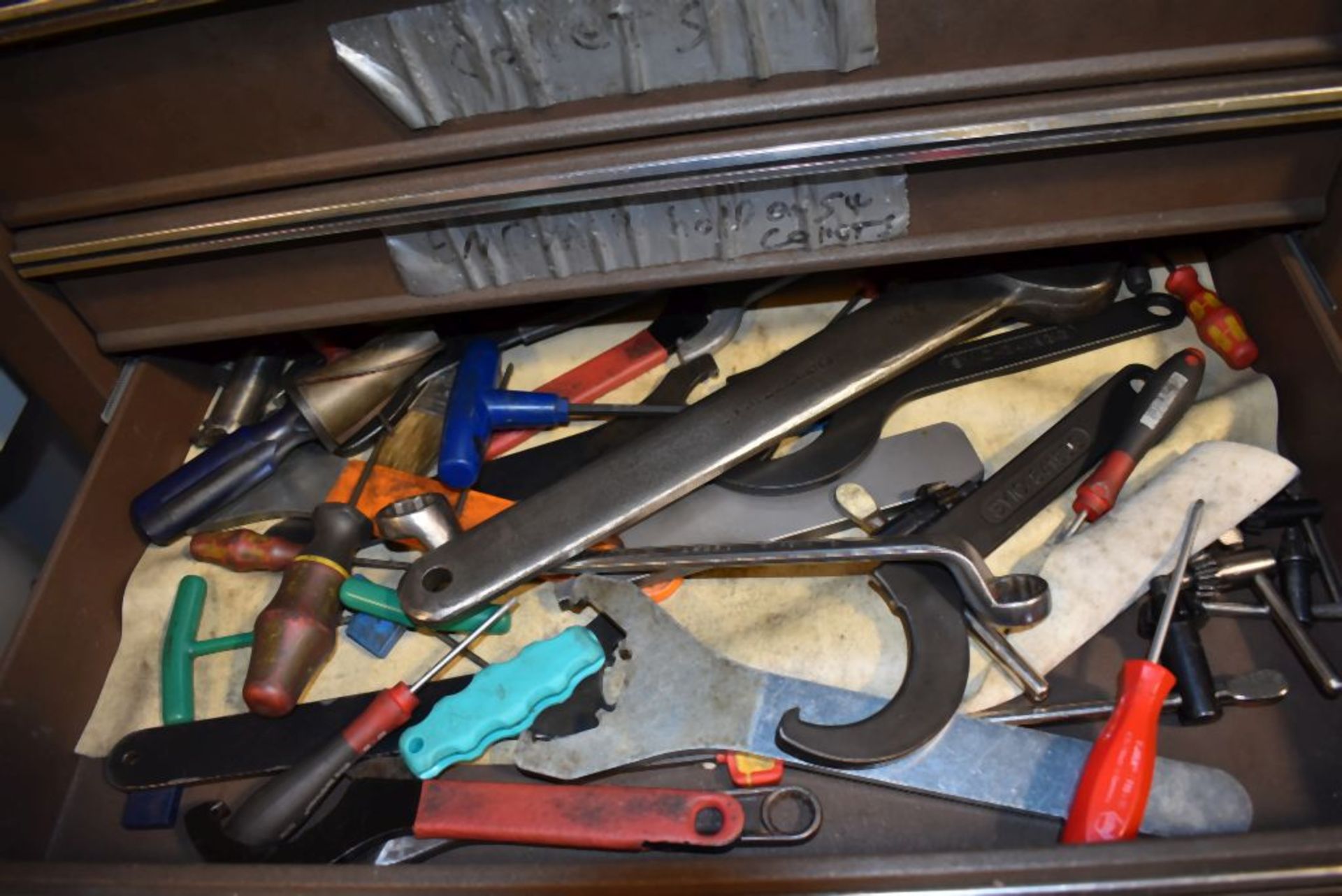 SEVEN DRAWER WATERLOO TOOL BOX WITH CONTENTS; COLLETS, HOLD DOWNS, DRILL ORGANIZER, ETC. - Image 5 of 6