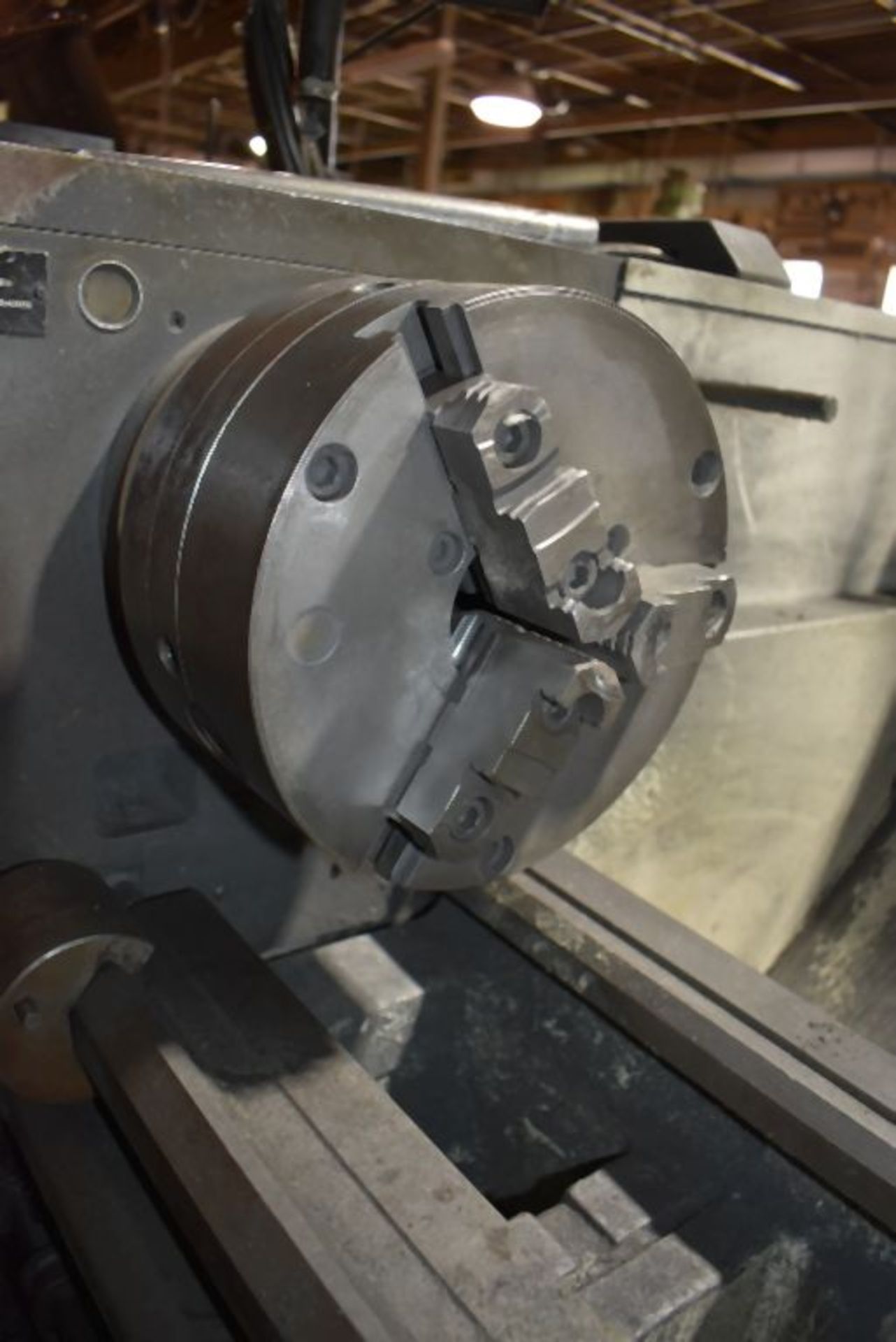 (1995) CLAUSING COLCHESTER GAP BED LATHE, MODEL TRIUMPH G/H, S/N: GT0064, SET-TRU 10" 3-JAW CHUCK, - Image 5 of 9