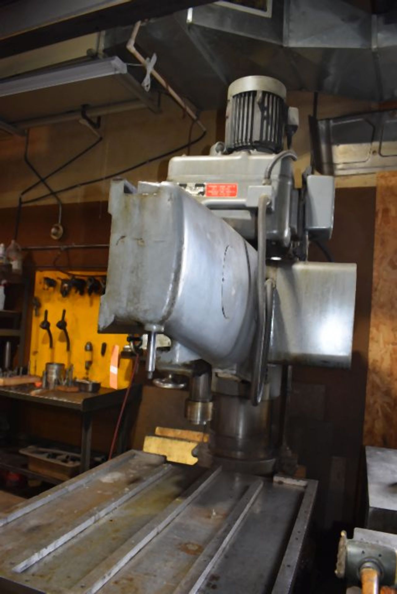 1979 IKEDA RADIAL ARM DRILL, MODEL RM-1300, S/N: 79087, 13" COLUMN x 60" ARM, 36" x 48" TABLE, T- - Image 4 of 4