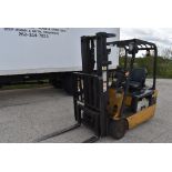 CATERPILLAR RIDE ON FORK TRUCK, MODEL ET3500-AC, S/N: ETB1400111, 36V ELECTRIC TYPE WITH CHARGER,