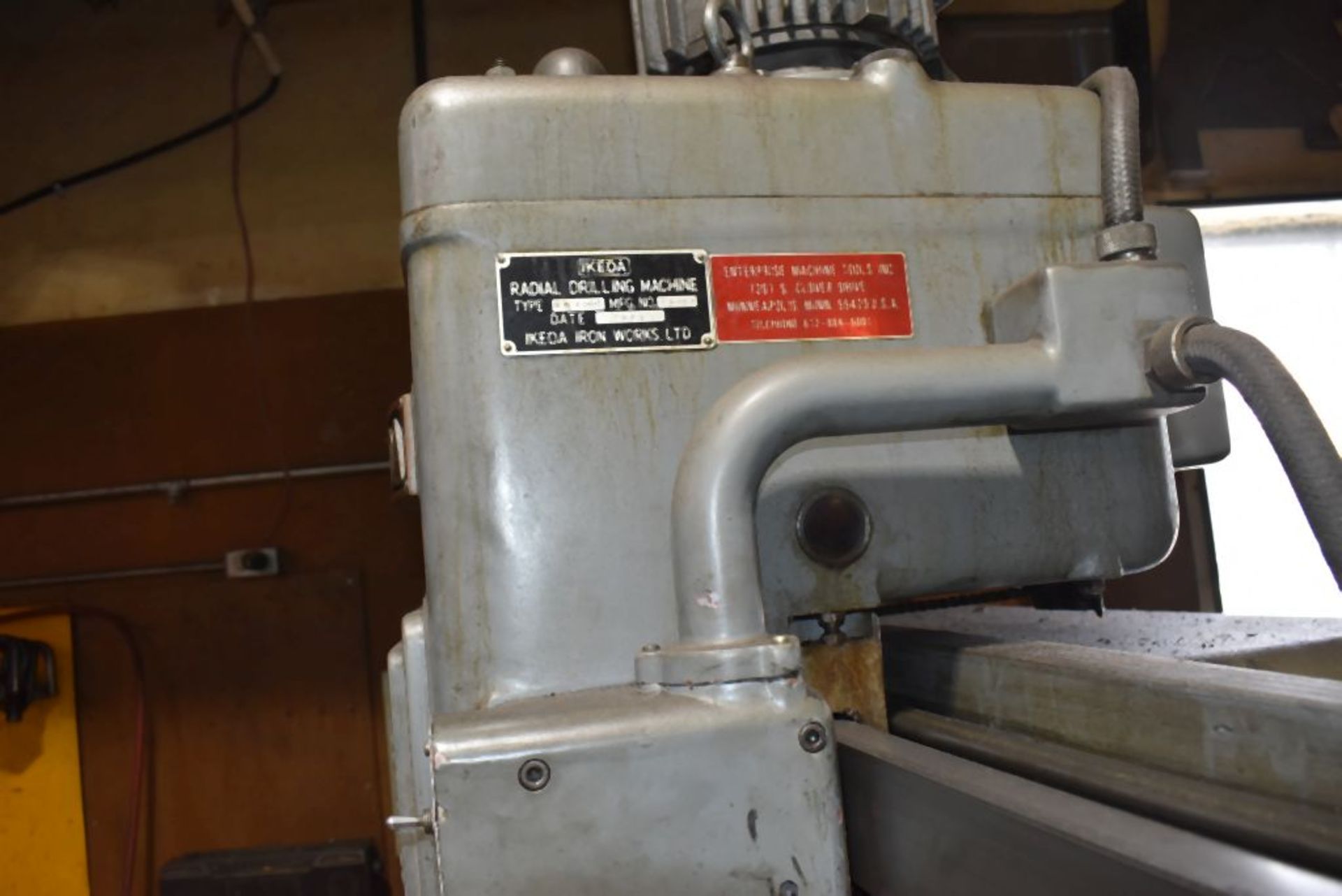 1979 IKEDA RADIAL ARM DRILL, MODEL RM-1300, S/N: 79087, 13" COLUMN x 60" ARM, 36" x 48" TABLE, T- - Image 3 of 4