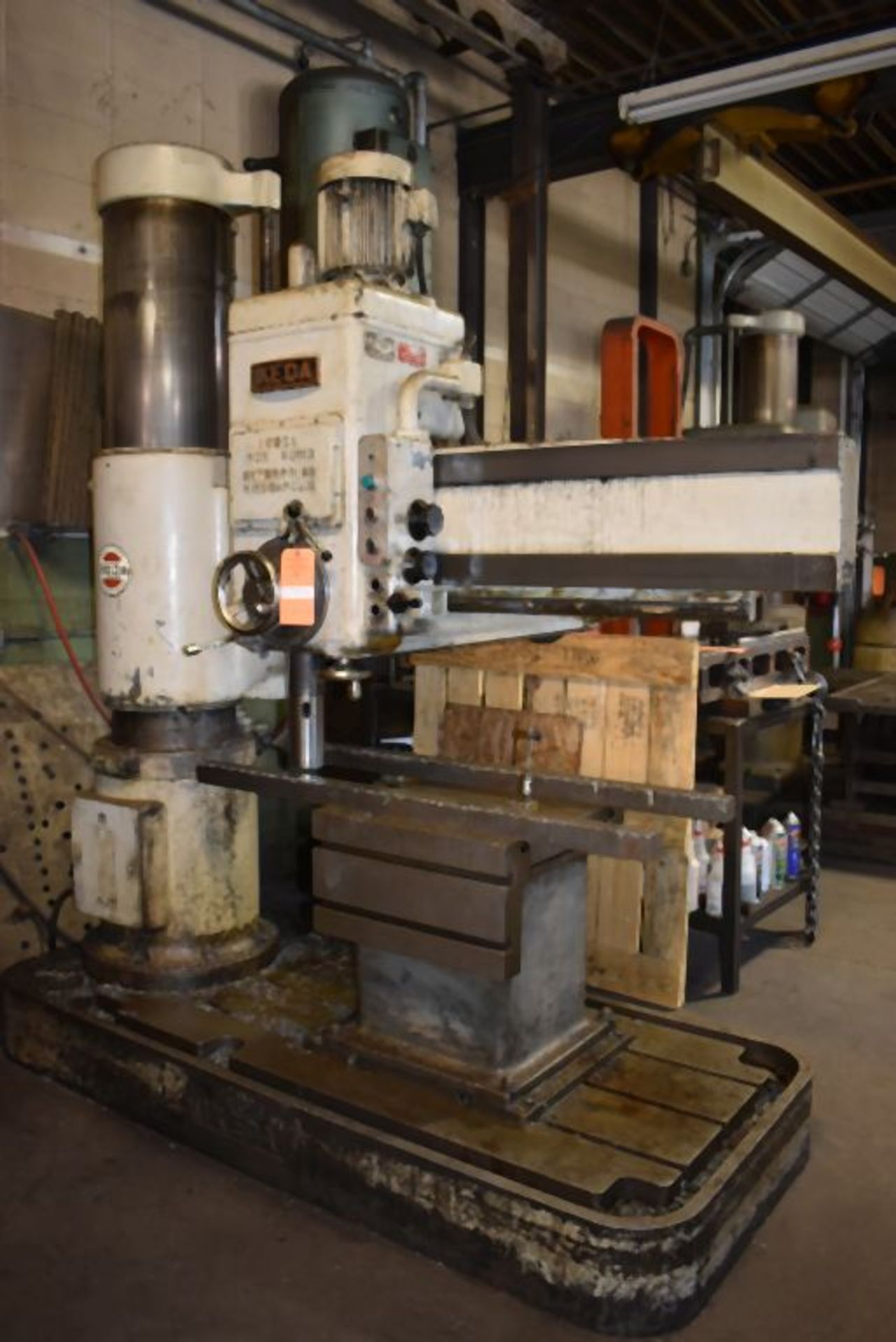 1975 IKEDA RADIAL ARM DRILL, MODEL RM-1300, S/N: 74331, 13" COLUMN x 60" ARM, 20" x 20" T-SLOT 90 - Image 2 of 3
