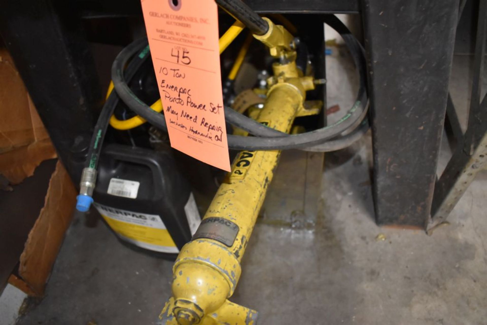 10 TON ENERPAC PORTA POWER SET, MAY NEED REPAIR, INCLUDES HYDRAULIC OIL - Image 2 of 2