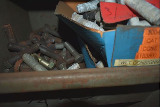 CONTENTS OF 4TH ROW - SEVEN BINS OF 3/4" BOLTS, NUTS, WASHERS, LOCK WASHERS - Image 7 of 7