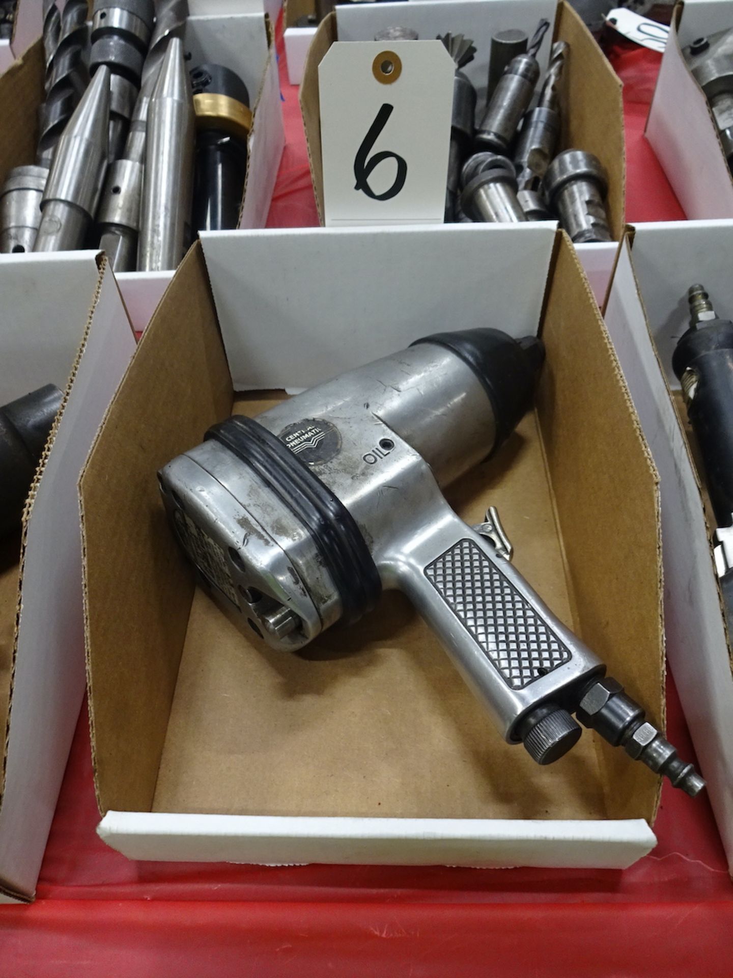 CENTRAL PNEUMATIC MODEL 3287 3/4 IN. SQUARE DRIVE AIR IMPACT WRENCH