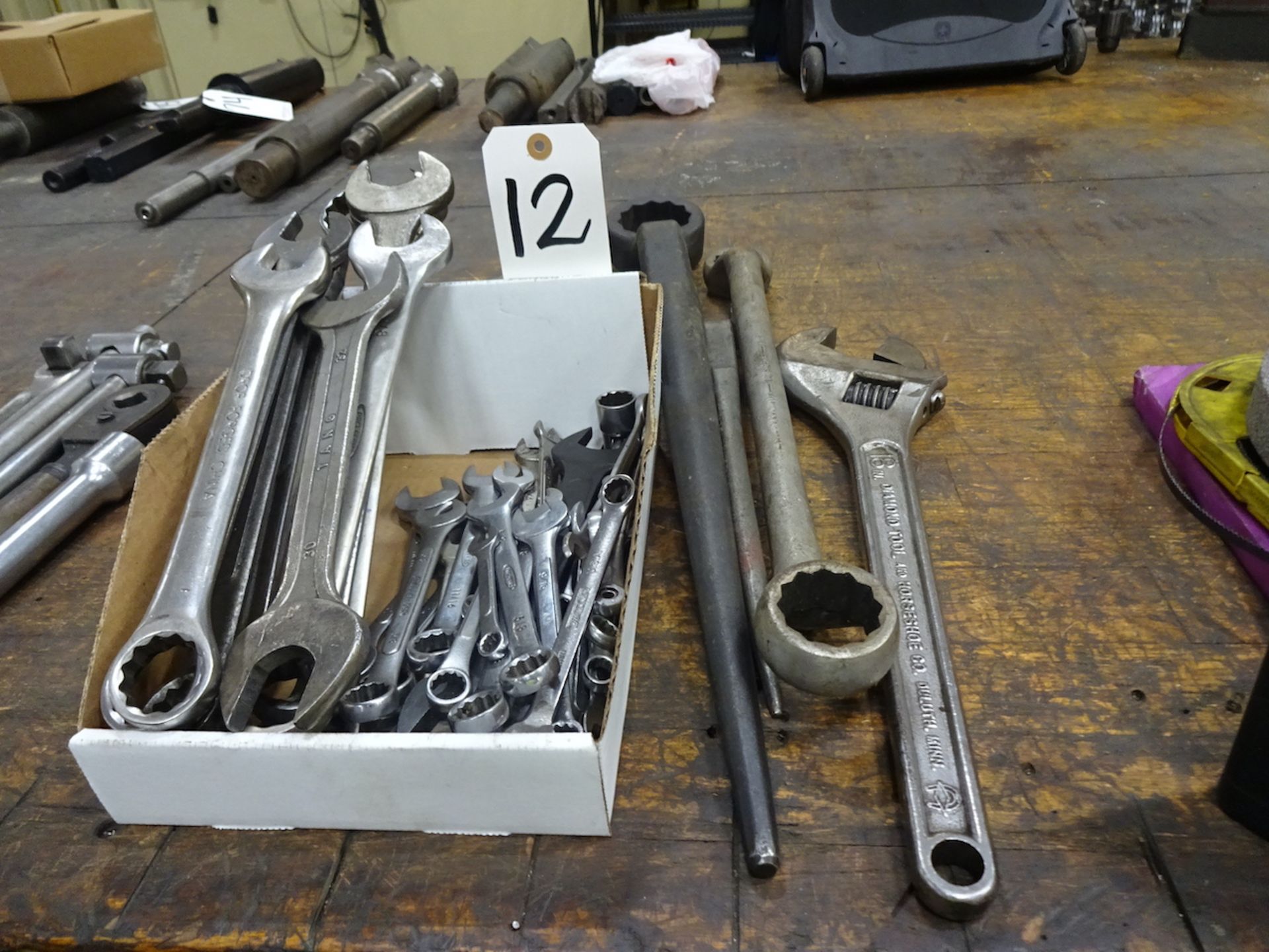 LOT: ASSORTED OPEN END WRENCHES & 18 IN. CRESCENT WRENCH