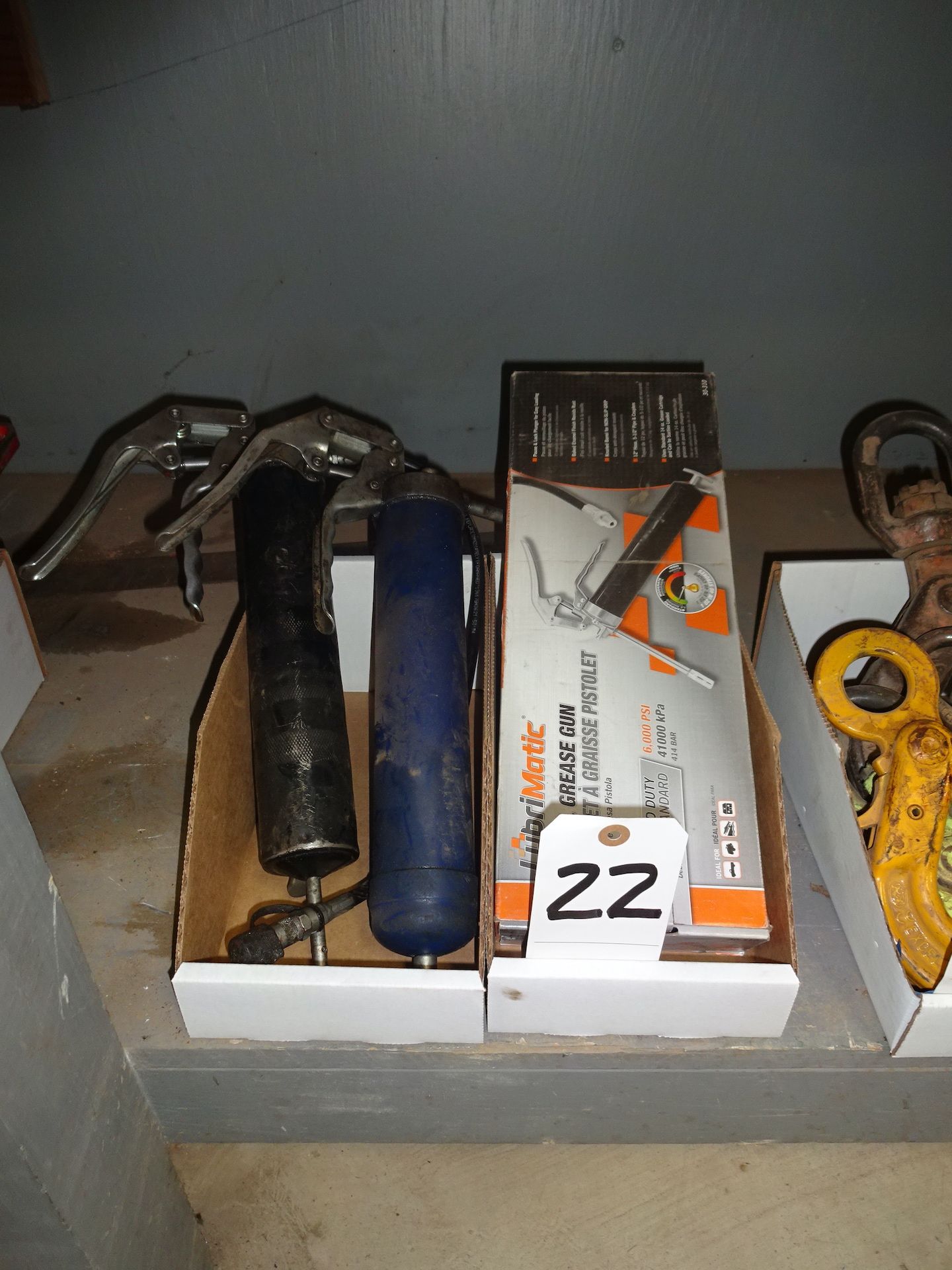 ASSORTED GREASE GUNS IN TWO BOXES