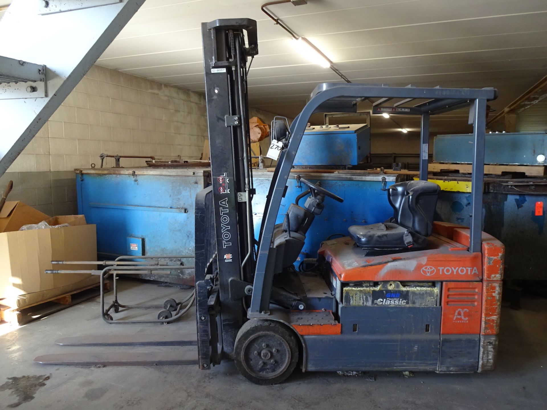 TOYOTA 3050LB. CAP. MODEL 7FBEU20 3-WHEEL ELECTRIC FORKLIFT TRUCK, S/N 24261, 3-STAGE MAST, SIDE-