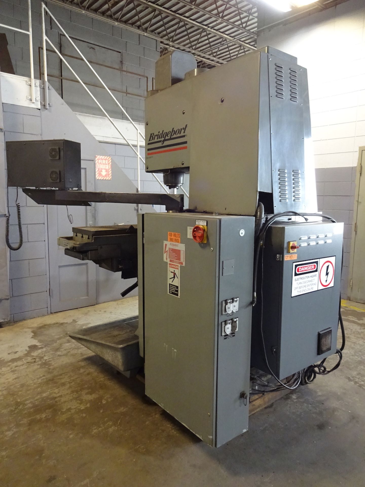 BRIDGEPORT MODEL INTERACT 4 SERIES II CNC VERTICAL MILLING MACHINE, S/N 615470989D, CENTROID MODEL - Image 4 of 12