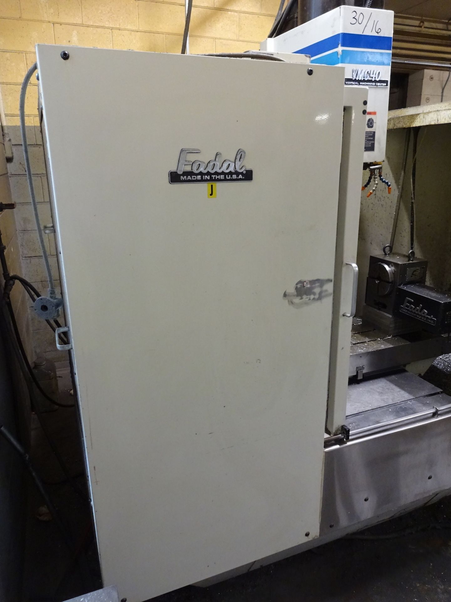 FADAL MODEL VMC 40 CNC VERTICAL MACHINING CENTER, S/N 9404047 (1994), FADAL CNC88HS CNC CONTROL, - Image 2 of 21