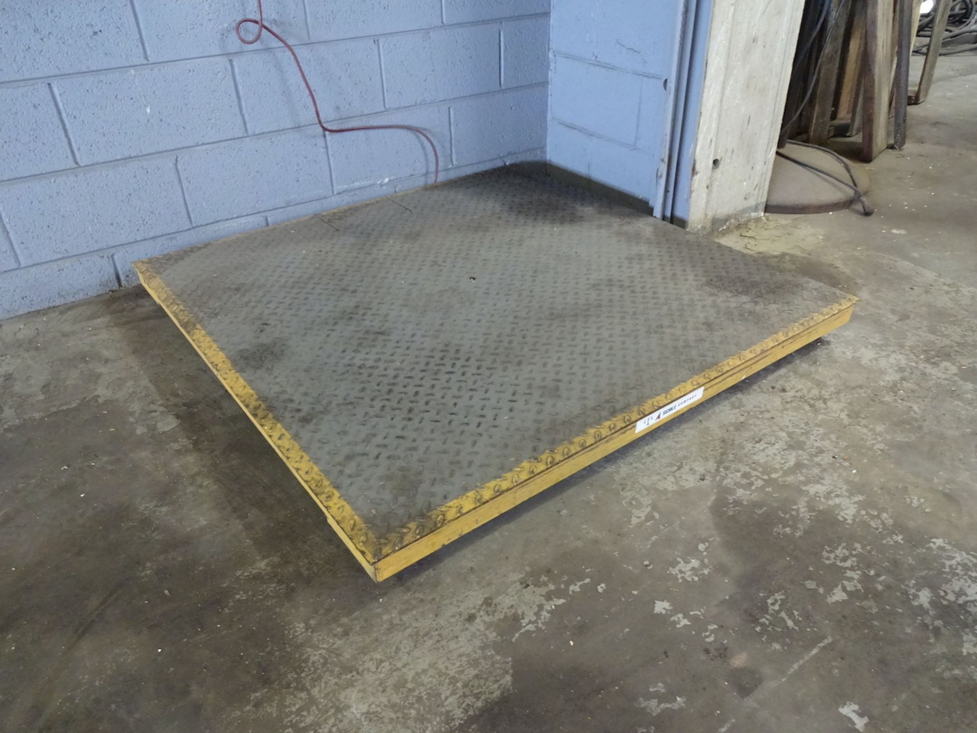 A1 SCALE COMPANY 5000 POUND CAPACITY 4 FT. X 4 FT. DIGITAL PLATFORM SCALE - Image 2 of 2