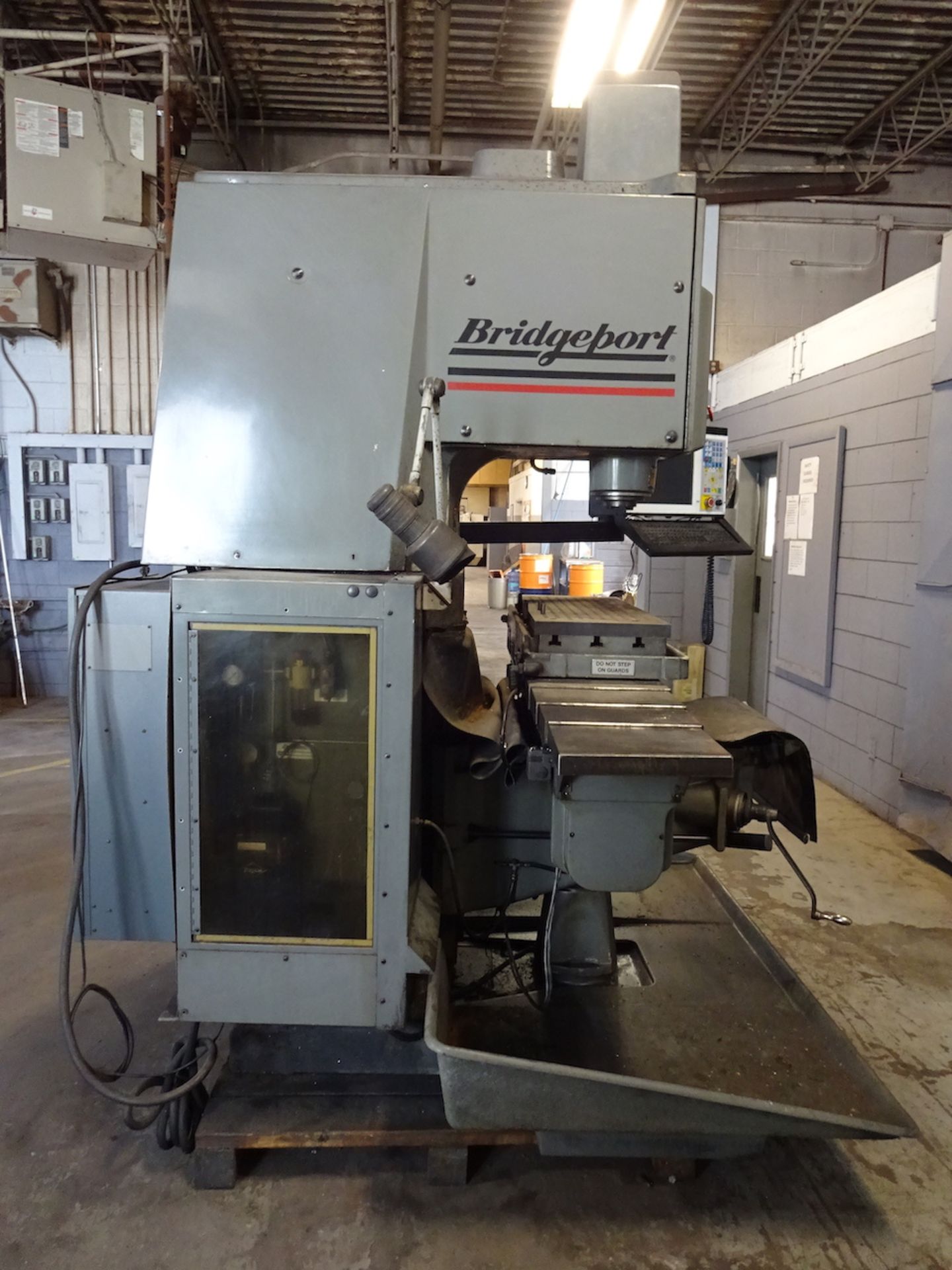 BRIDGEPORT MODEL INTERACT 4 SERIES II CNC VERTICAL MILLING MACHINE, S/N 615470989D, CENTROID MODEL - Image 2 of 12