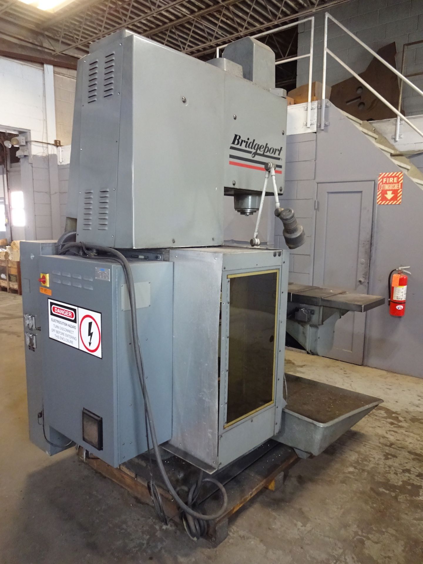 BRIDGEPORT MODEL INTERACT 4 SERIES II CNC VERTICAL MILLING MACHINE, S/N 615470989D, CENTROID MODEL - Image 3 of 12